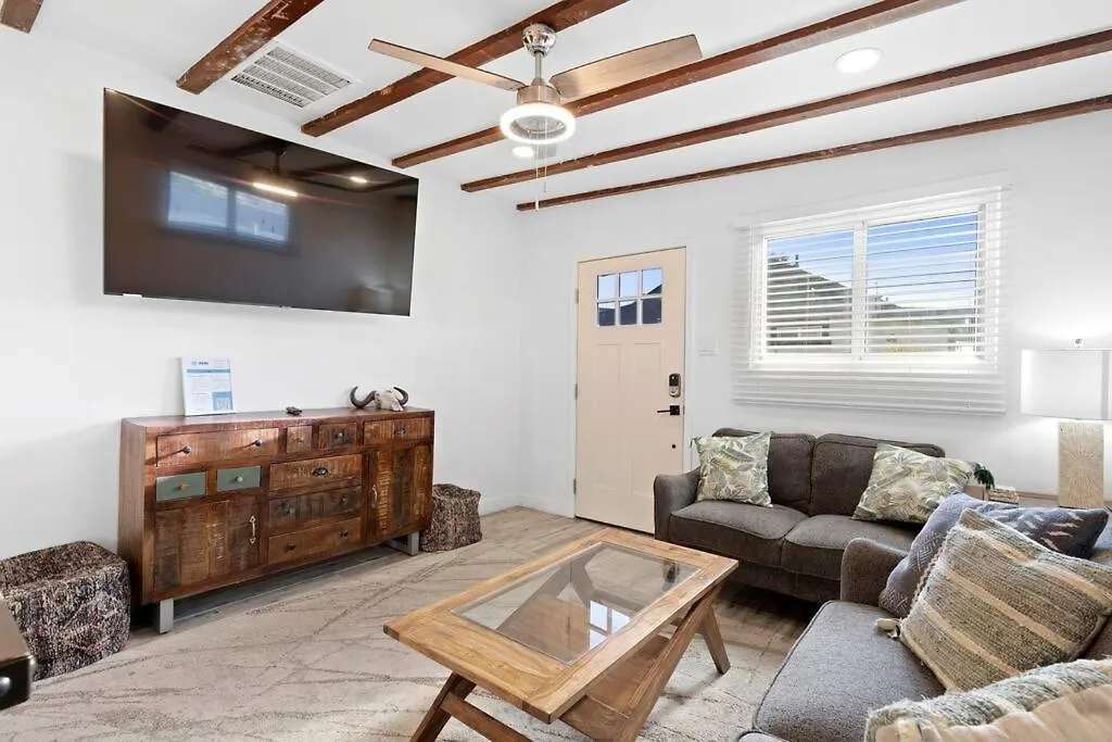 Charming House & Cottage In Downtown Phoenix